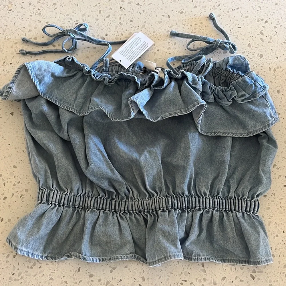 AE Chambray Ruffle Top - Picture 4 of 4